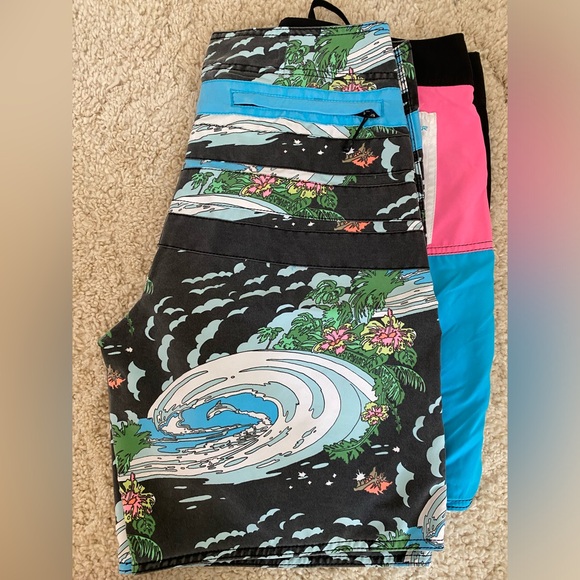 Men’s Quicksilver boardshorts size 34 - Picture 4 of 7